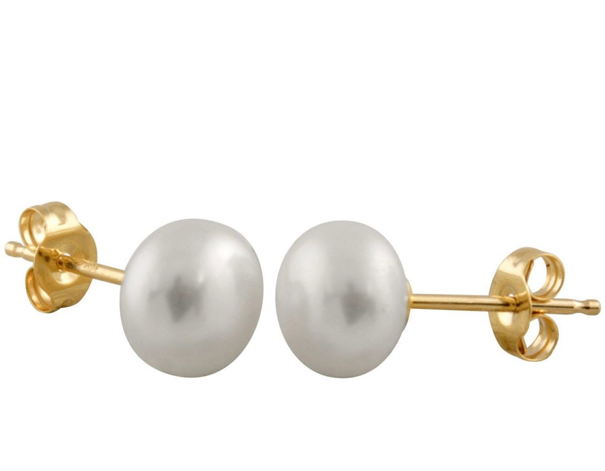 Earrings in gold with pearls